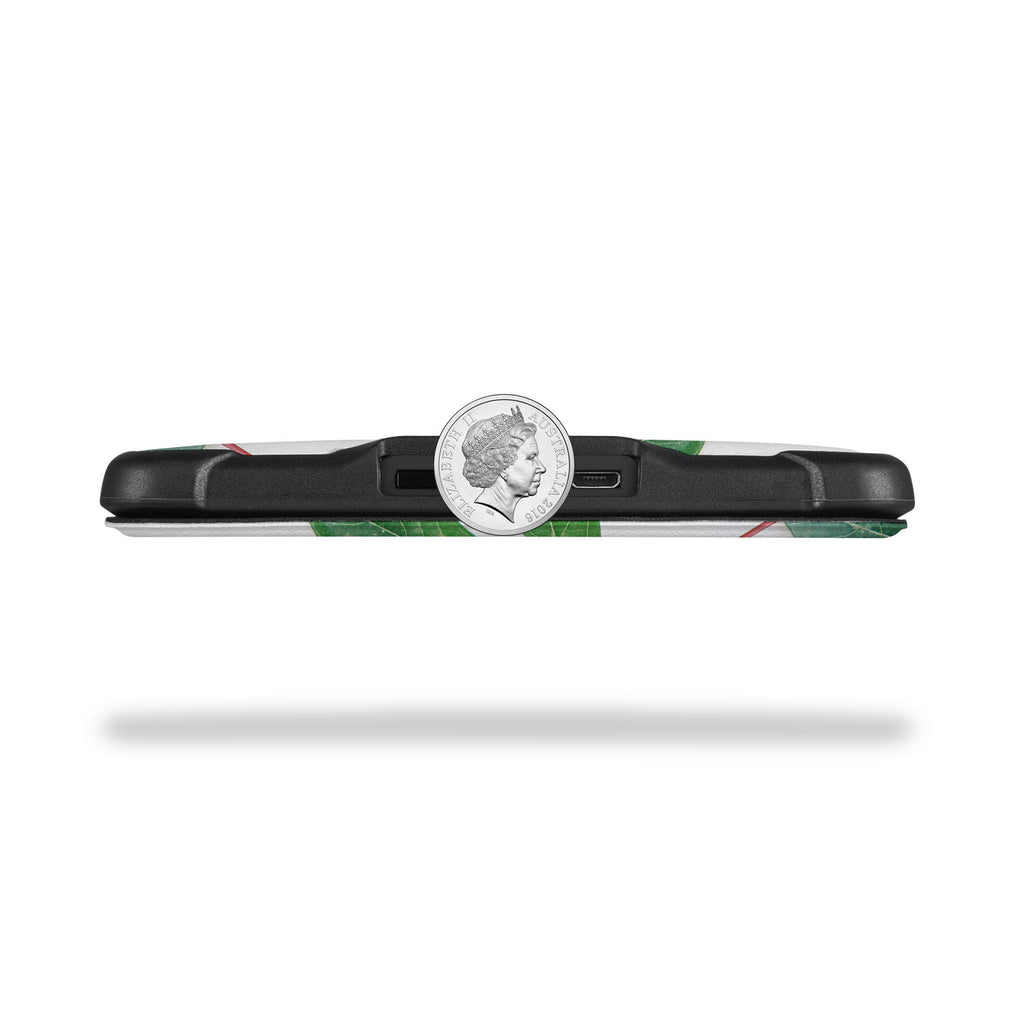 Thin and lightweight design allows for hours of comfortable reading